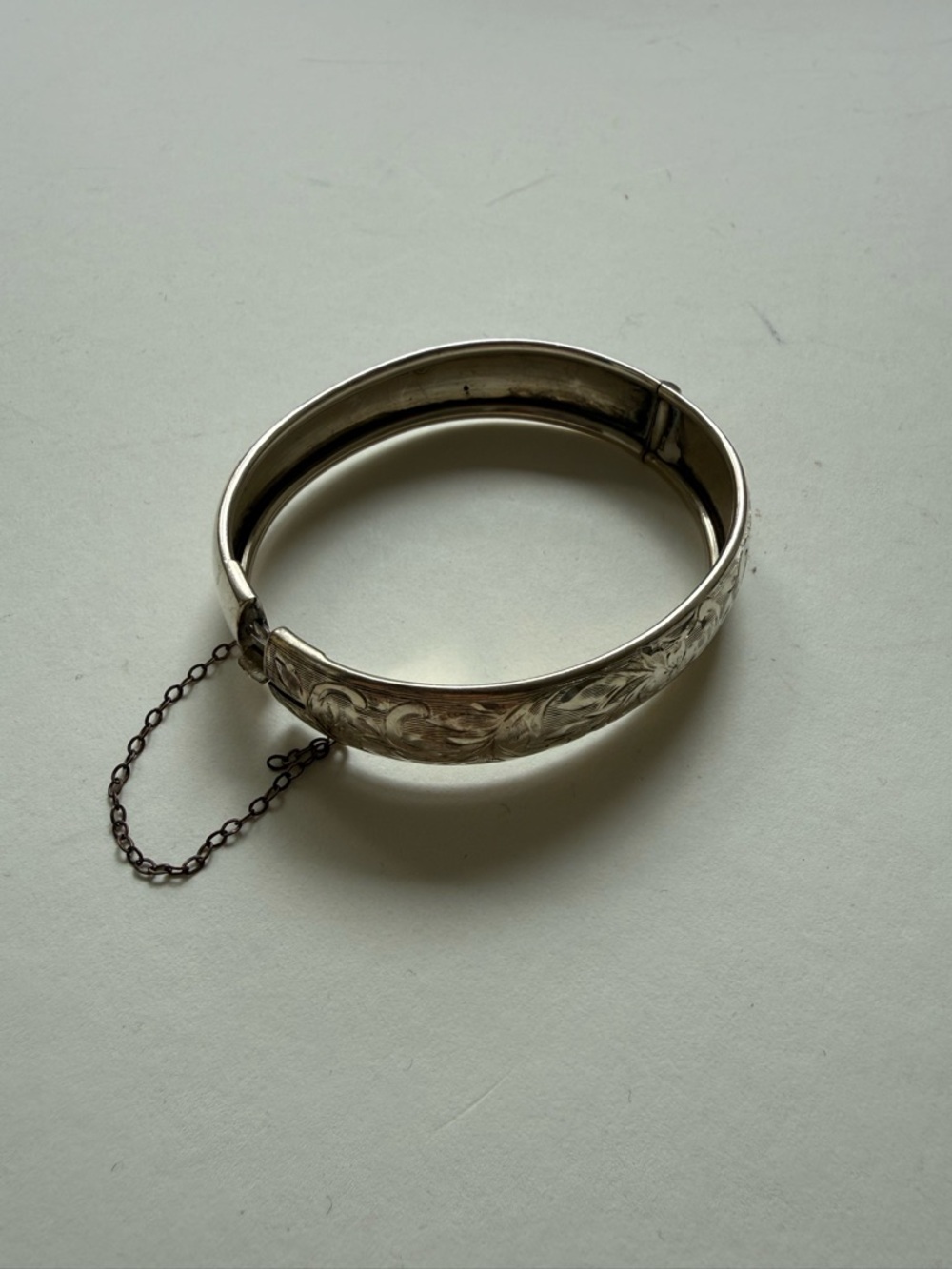 Vintage Floral Etched Sterling Silver Bangle Bracelet - WRJ Signed - Picture 3 of 11